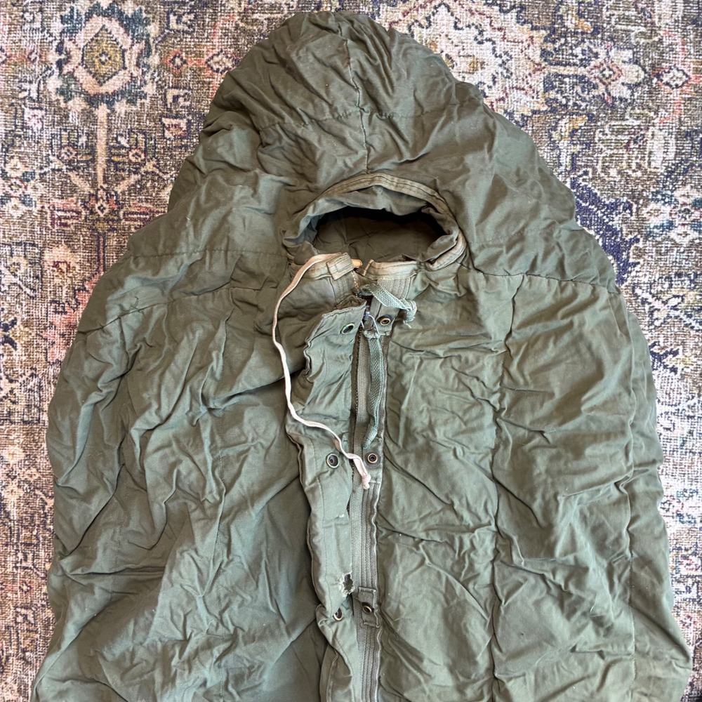 US Military Extreme Cold Weather Sleeping Bag Olive Drab Green Vintage Mummy Bag - Picture 2 of 16